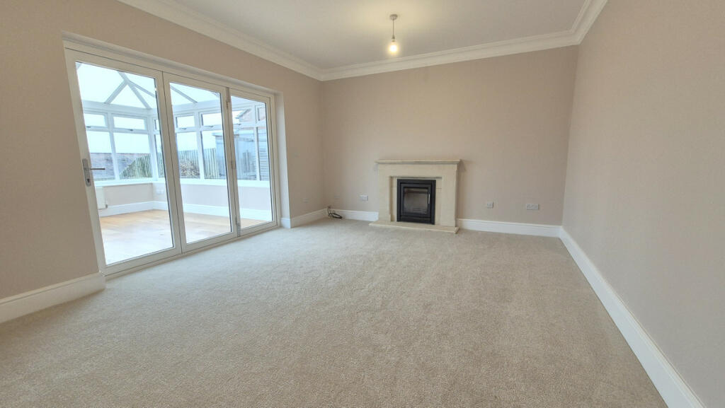 Additional image 33 of Howcombe Gardens, Napton, CV47