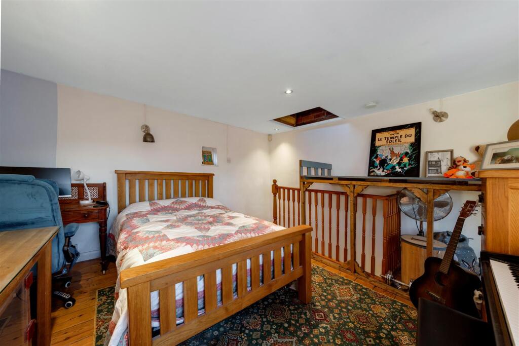 Additional image 8 of Lewis Road, Radford Semele, Leamington Spa