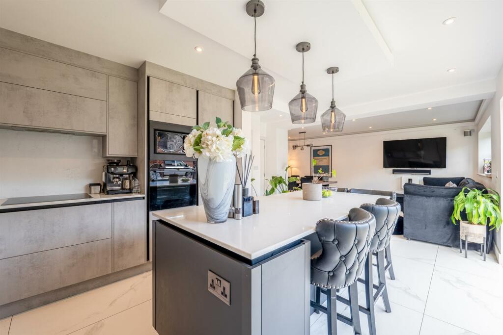 Additional image 2 of Kestrel Row, Southam