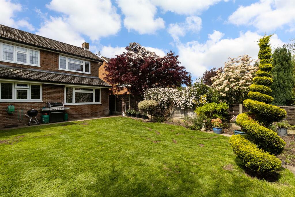 Additional image 28 of Cob Drive, Shorne,
