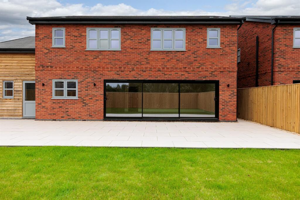 Additional image 39 of Farm Road, Oakmere