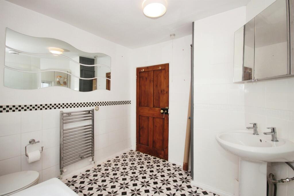 Additional image 15 of Upper Cape, Warwick