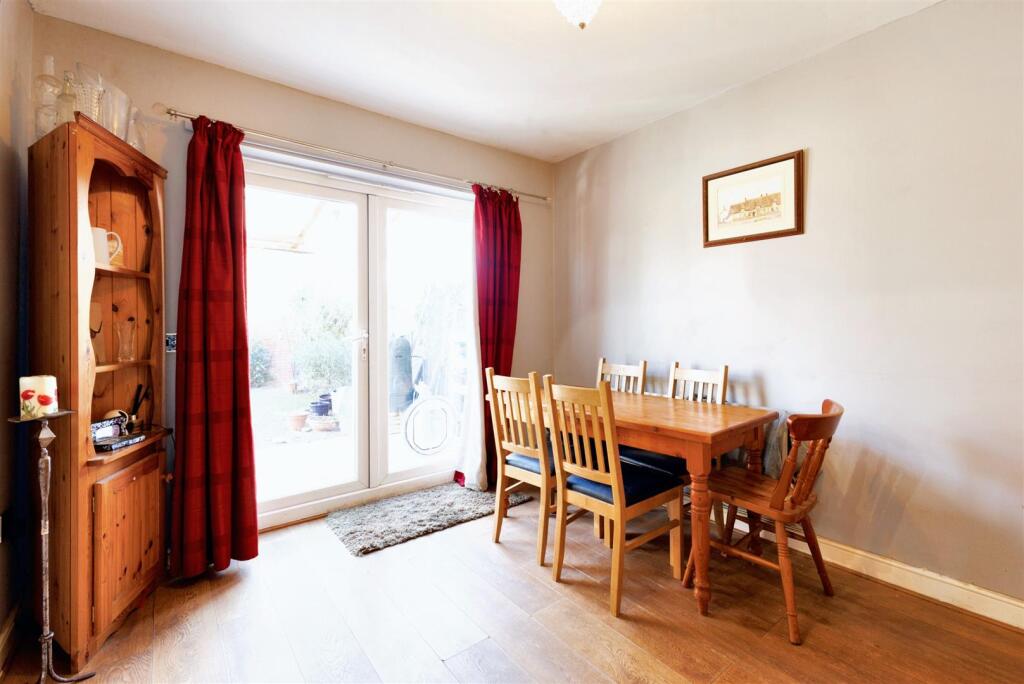 Additional image 8 of Railway Crescent, Shipston-On-Stour