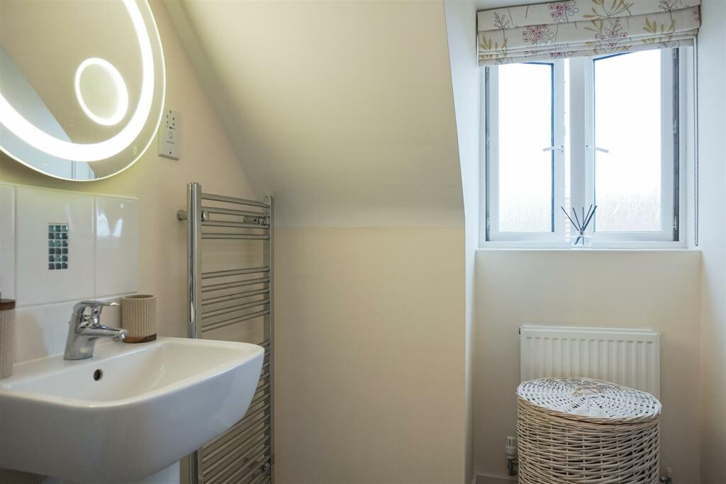 Additional image 18 of Macaulay Road, Bishops Itchington, Southam