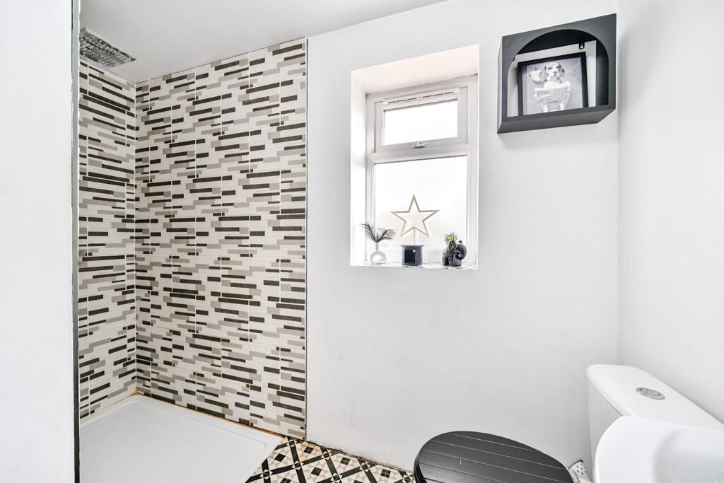 Additional image 9 of Silver Spring Close, Erith