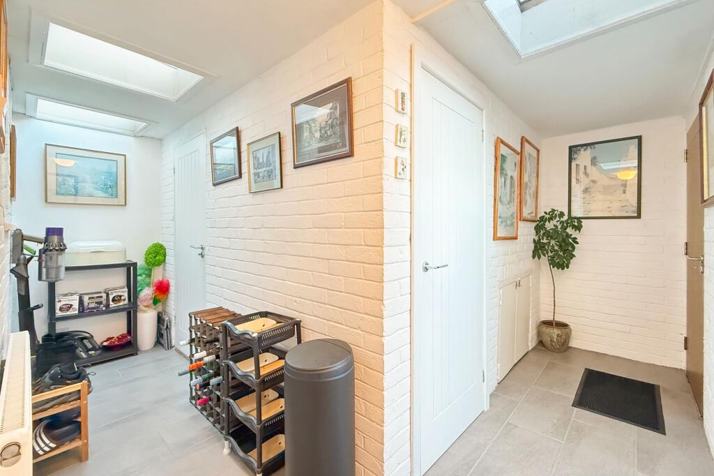 Additional image 16 of Stoneleigh Close, Stoneleigh, CV8