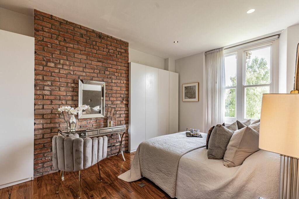 Additional image 14 of Bespoke and luxurious apartment overlooking a lake