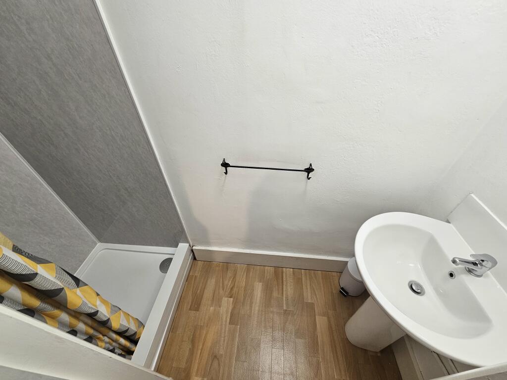 Additional image 7 of Flat 2, 40 Heath Terrace, Leamington Spa