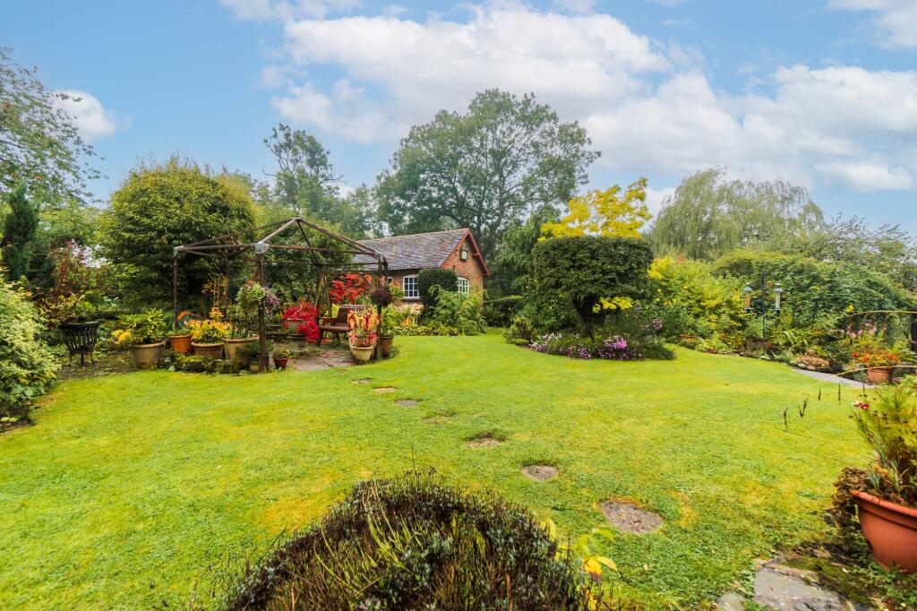 Additional image 36 of Cat & Fiddle Lane, West Hallam, DE7