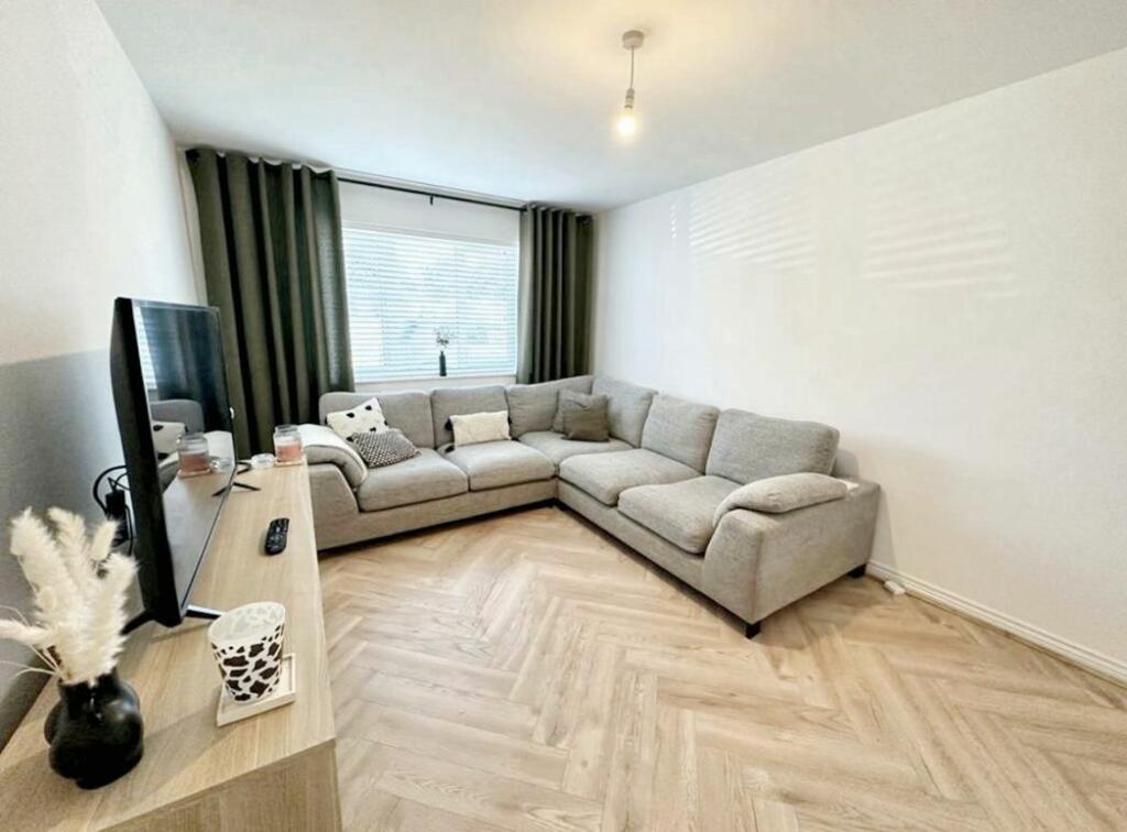 Additional image 4 of Stenson Close, Hetton-le-Hole, Houghton Le Spring, Tyne and Wear, DH5 9GJ