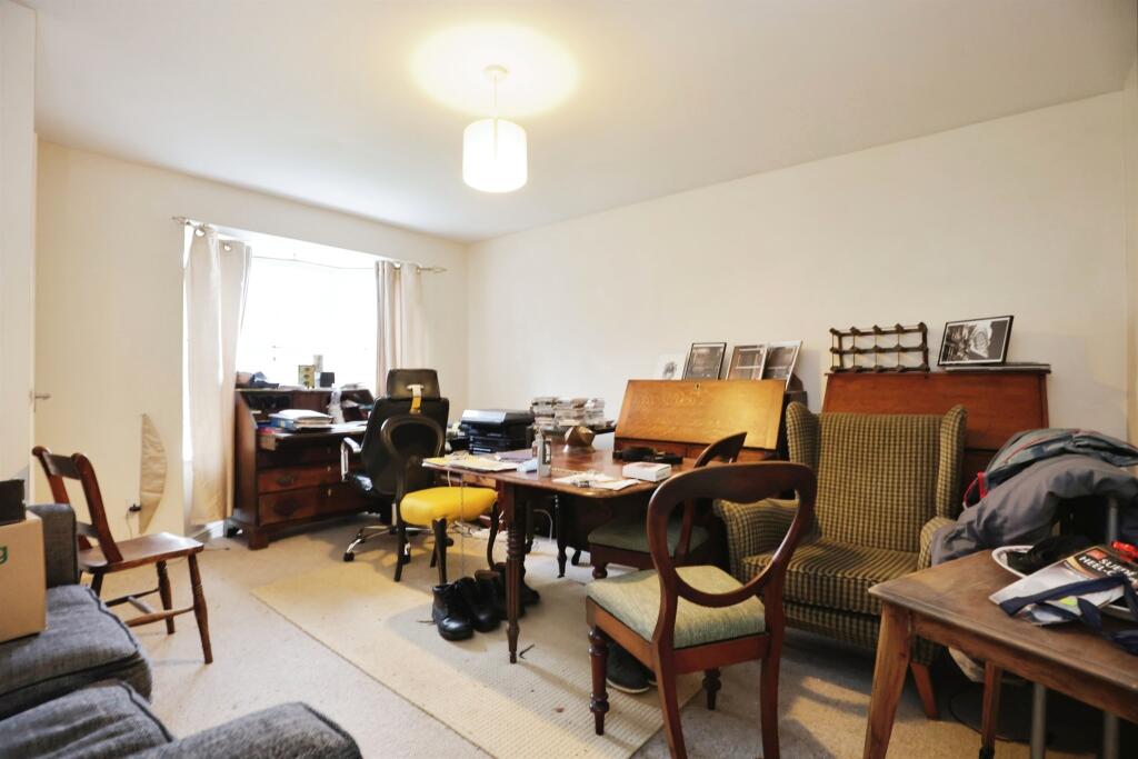 Additional image 3 of Swift Close, Kenilworth