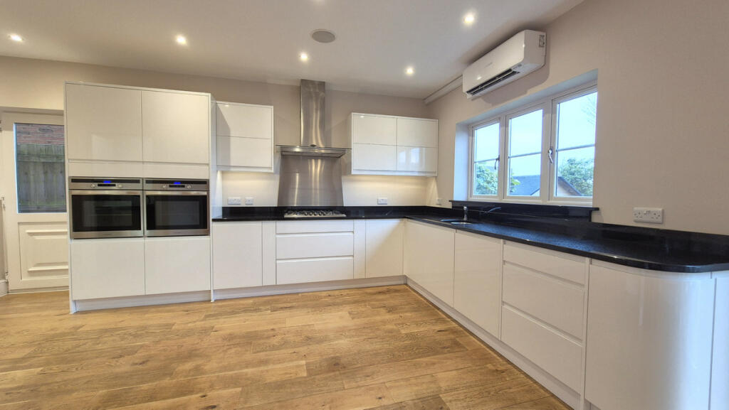 Additional image 18 of Howcombe Gardens, Napton, CV47