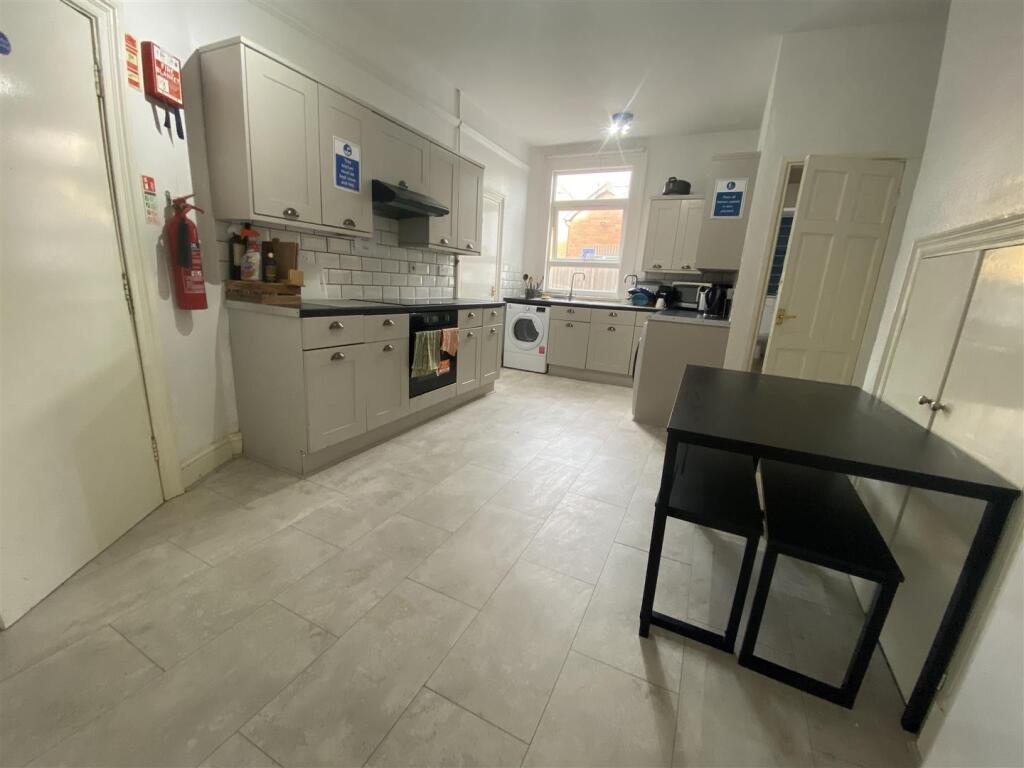 Additional image 14 of Ensuite 2, Melbourne Road, Earlsdon, Coventry, CV5 6JP