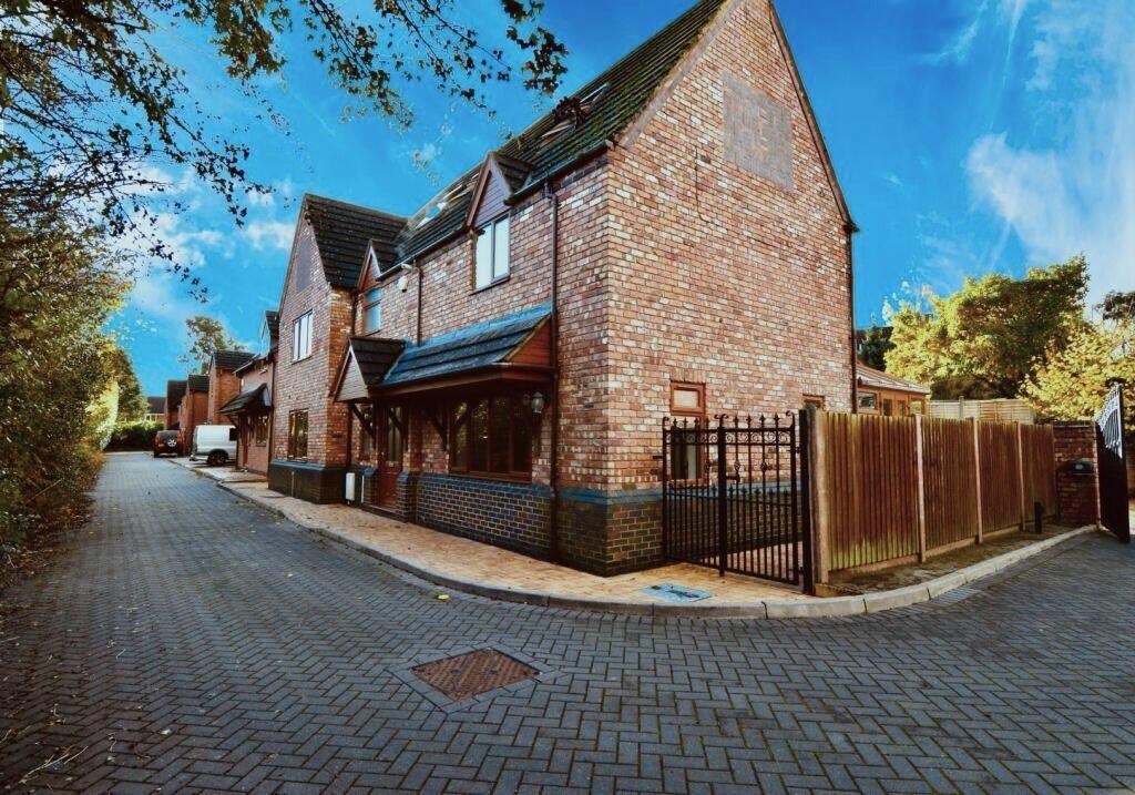 Additional image 10 of Fletchers Drift Lane, Nuneaton