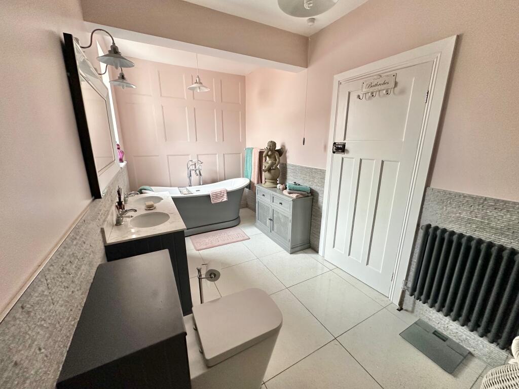 Additional image 39 of Manor Park Road, Nuneaton, CV11