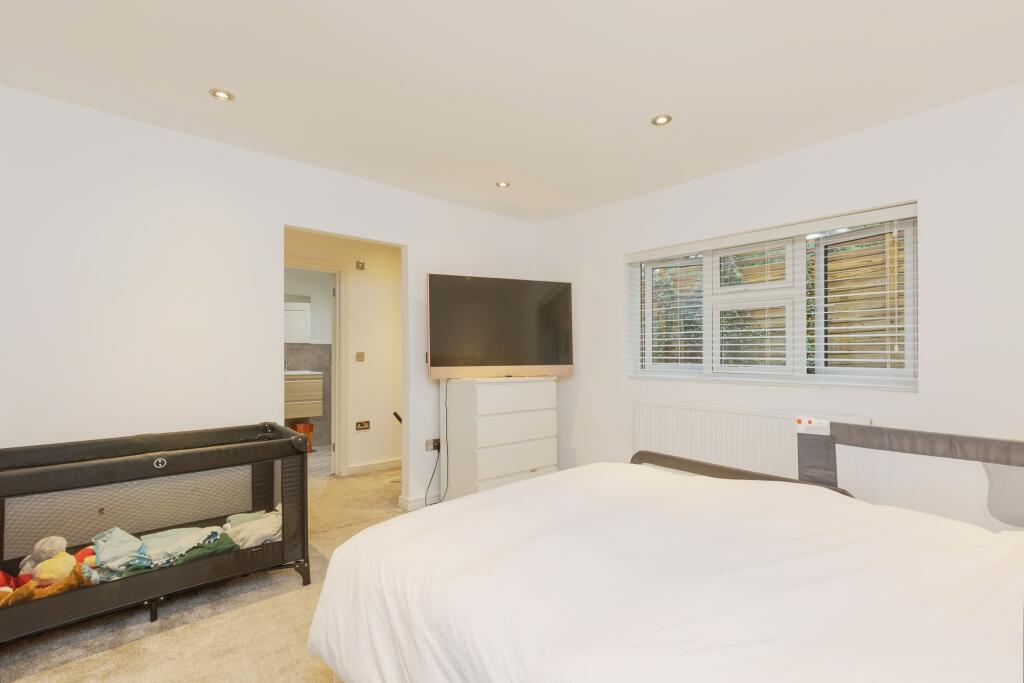 Additional image 13 of Woodland Close, Longfield, Kent, DA3