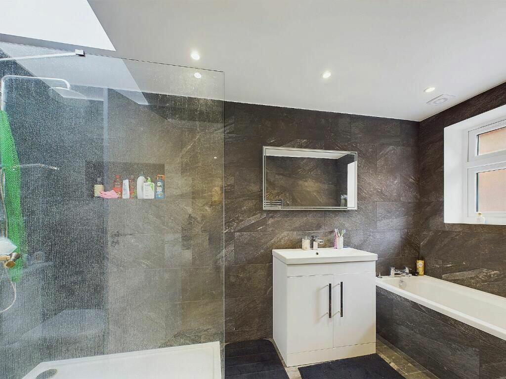 Additional image 18 of Coombfield Drive, Dartford, Kent, DA2 7LH