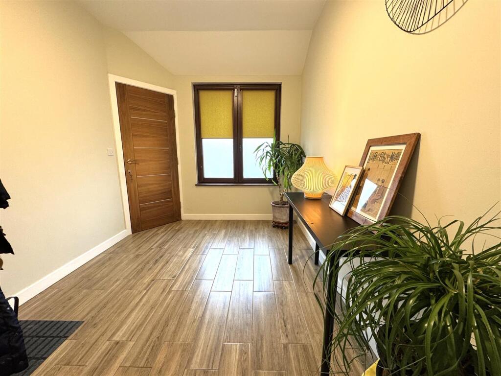 Additional image 5 of Danson Crescent, Welling