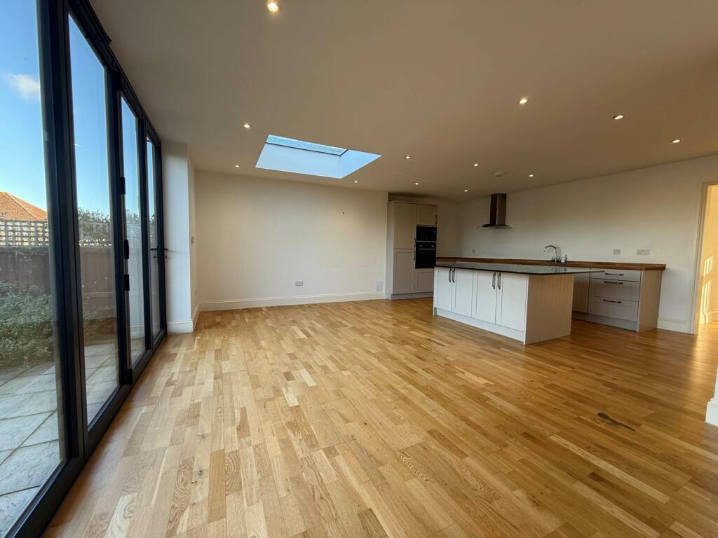 Additional image 5 of Ightham Road, Erith ** VIDEO & 3D FLOORPLAN AVAILABLE **
