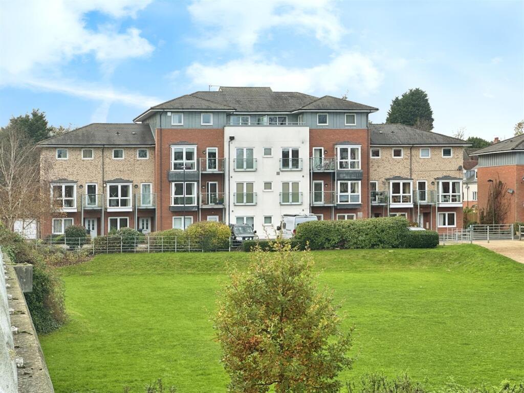 Additional image 9 of Trent Place, Warwick