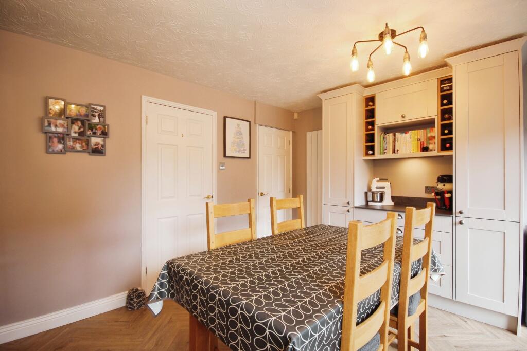 Additional image 2 of Combroke Grove, Hatton Park, Warwick, CV35