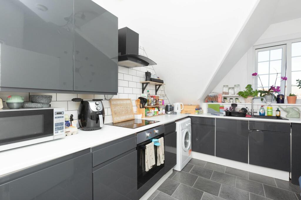 Westgate Bay Avenue, Westgate-On-Sea, CT8