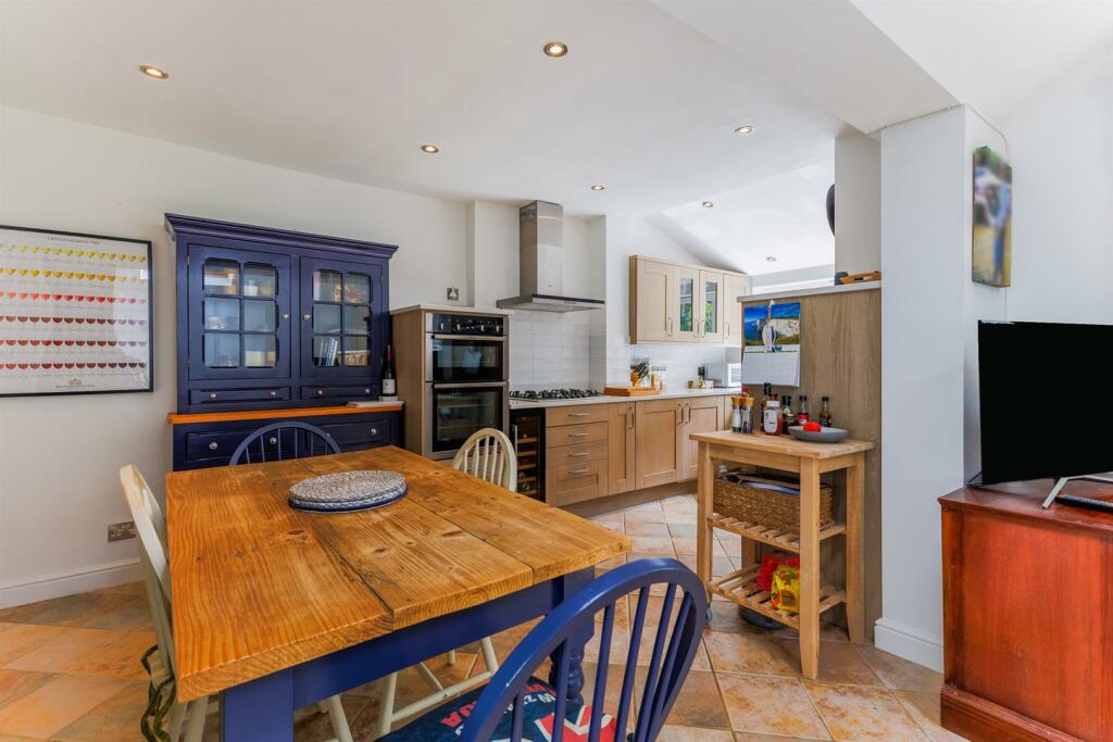 Additional image 6 of Loxley Road, Stratford-Upon-Avon