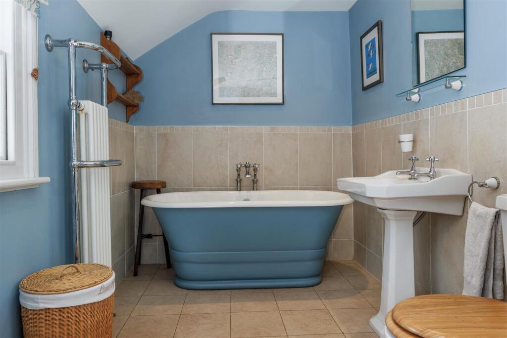 Additional image 37 of Milverton Crescent, Leamington Spa