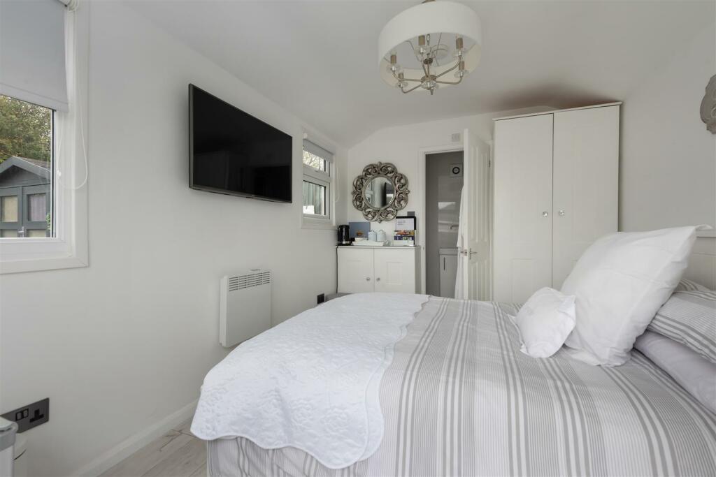 Additional image 10 of Hampton Pier Avenue, Hampton, Herne Bay
