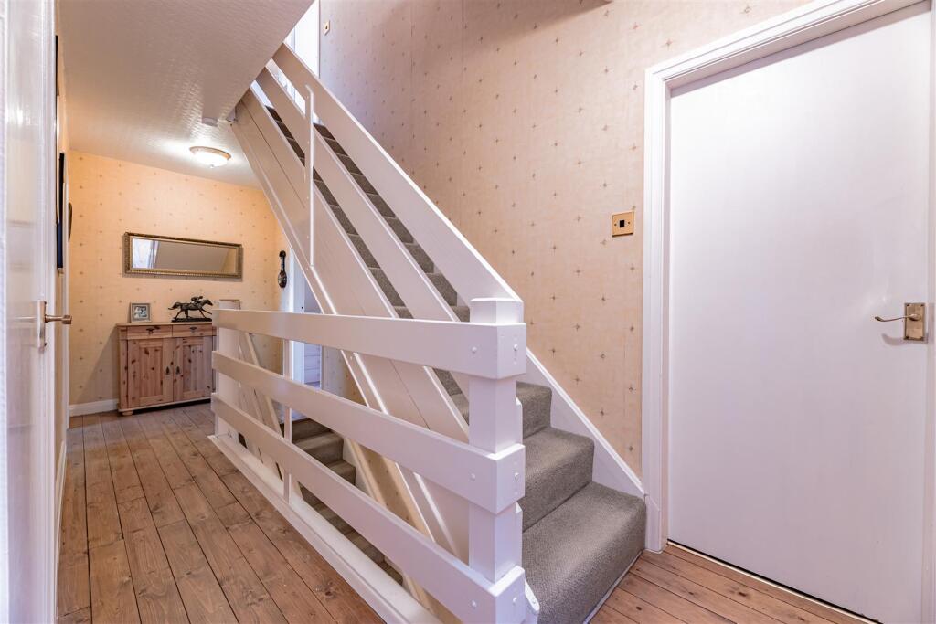 Additional image 20 of Generous semi-detached property in prized cul-de-sac