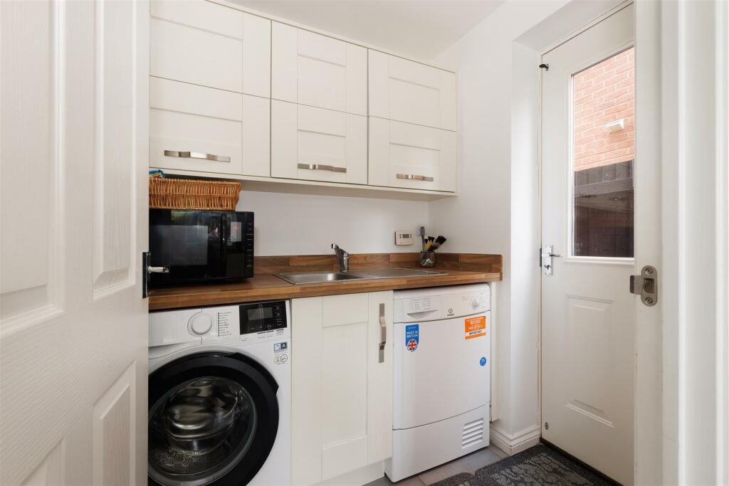 Additional image 12 of Brackley Crescent, Warwick