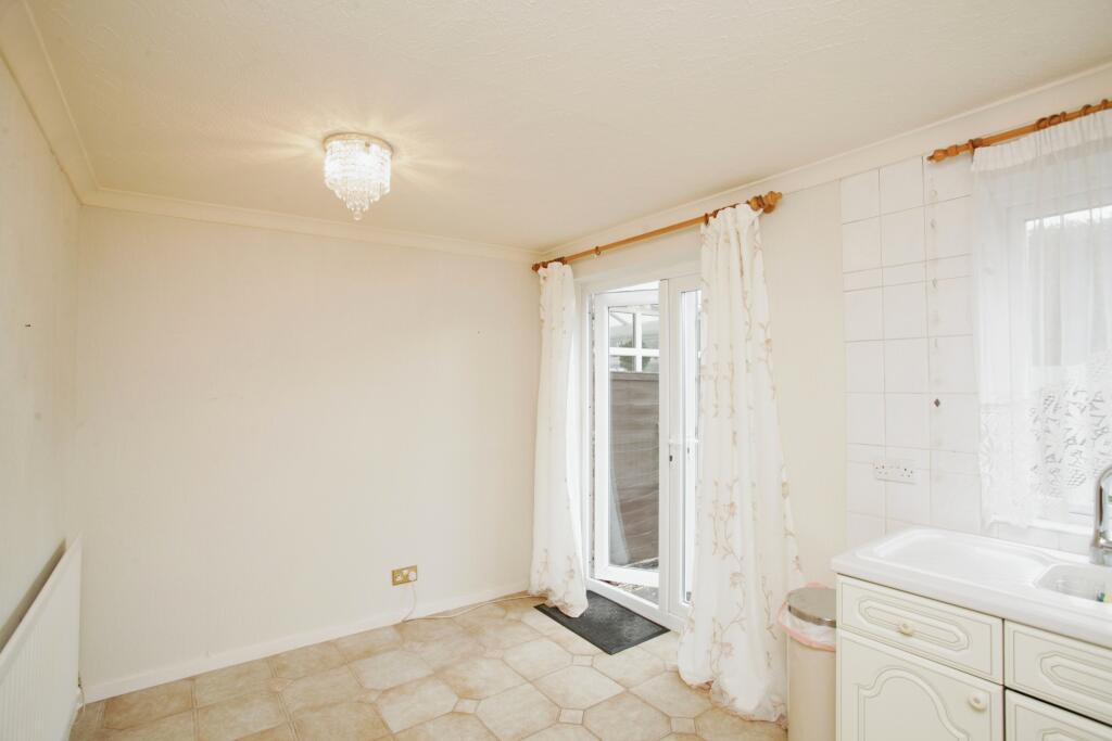 Additional image 20 of Newton Close, Nuneaton, CV10