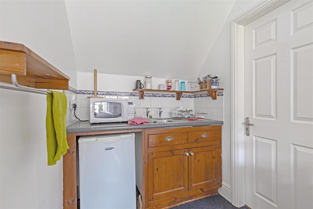 Additional image 5 of Office 4, Snitterton Road, Matlock