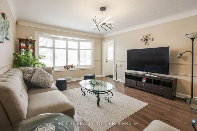 Additional image 4 of 6 Aiken St