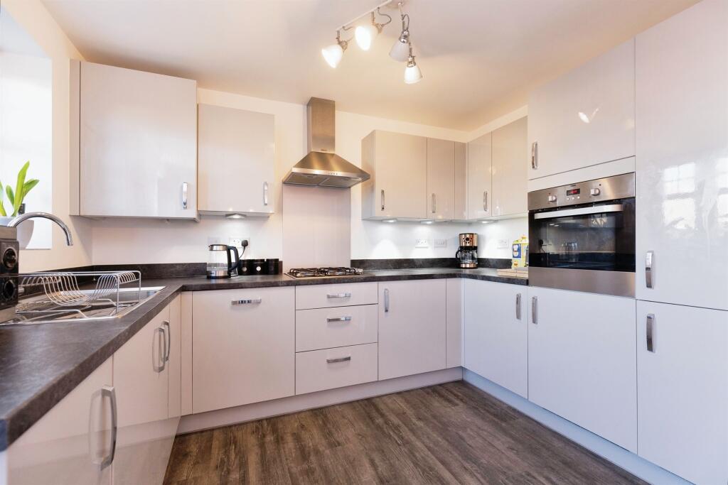 Additional image 3 of Woodhead Road, Warwick