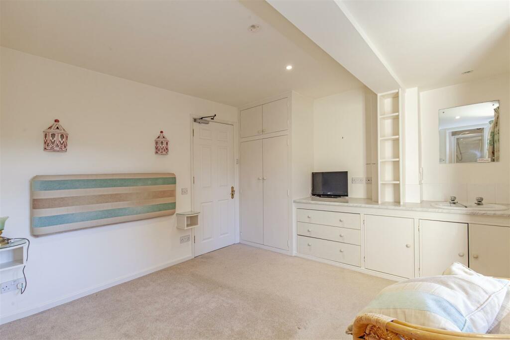 Additional image 23 of Vicarage Lane, Ashford-In-The-Water, Bakewell