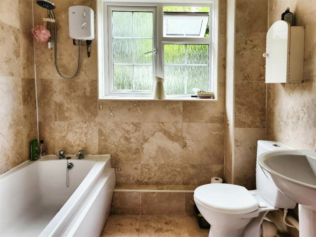 Additional image 4 of Roseacre Close, Canterbury, Kent, CT2