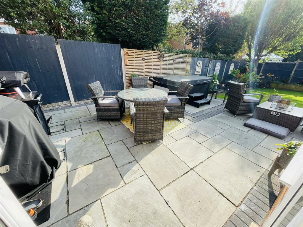 Additional image 34 of Campbell Close, Galley Common