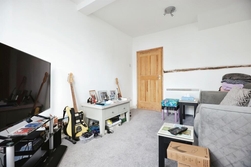 Additional image 8 of The Square, Kenilworth