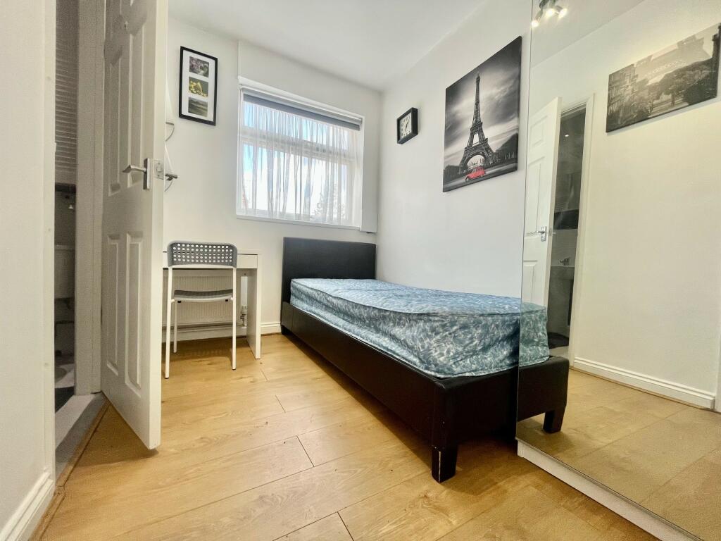 Additional image 8 of Warwick Road, Kenilworth