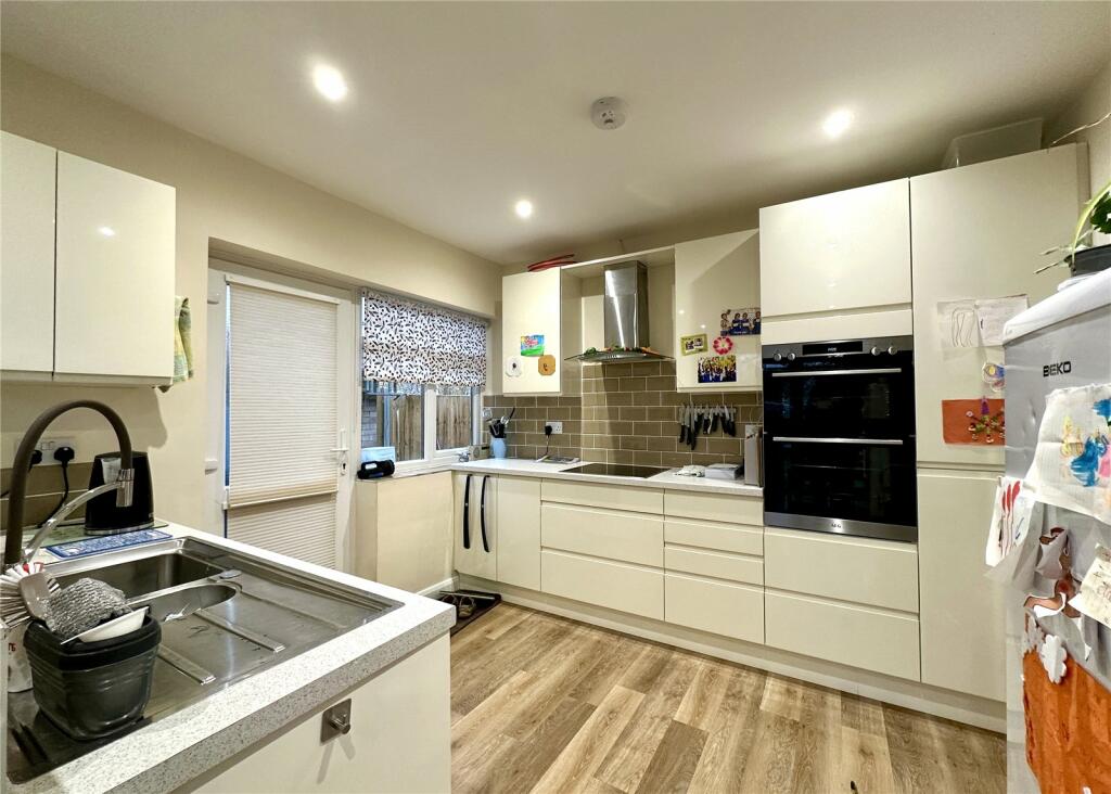 Additional image 3 of Ettington Close, Wellesbourne, Warwick, Warwickshire, CV35