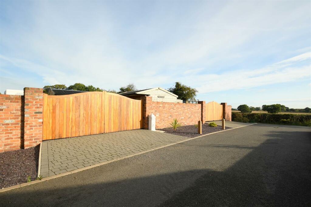 Additional image 31 of The Pump House, New Gate Court, Main Road, Anslow, DE13