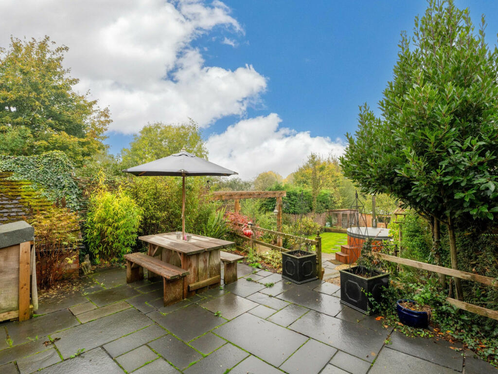 Additional image 20 of Church Road, Snitterfield, Warwickshire CV37 0LF