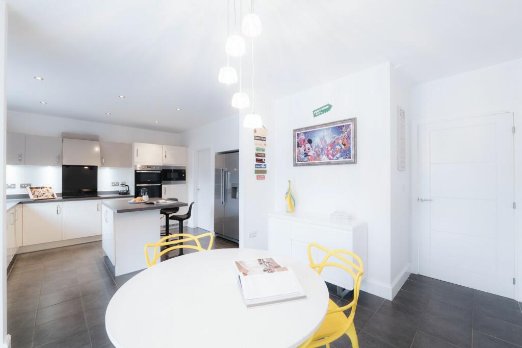 Additional image 8 of Over 2100 square feet on a large plot