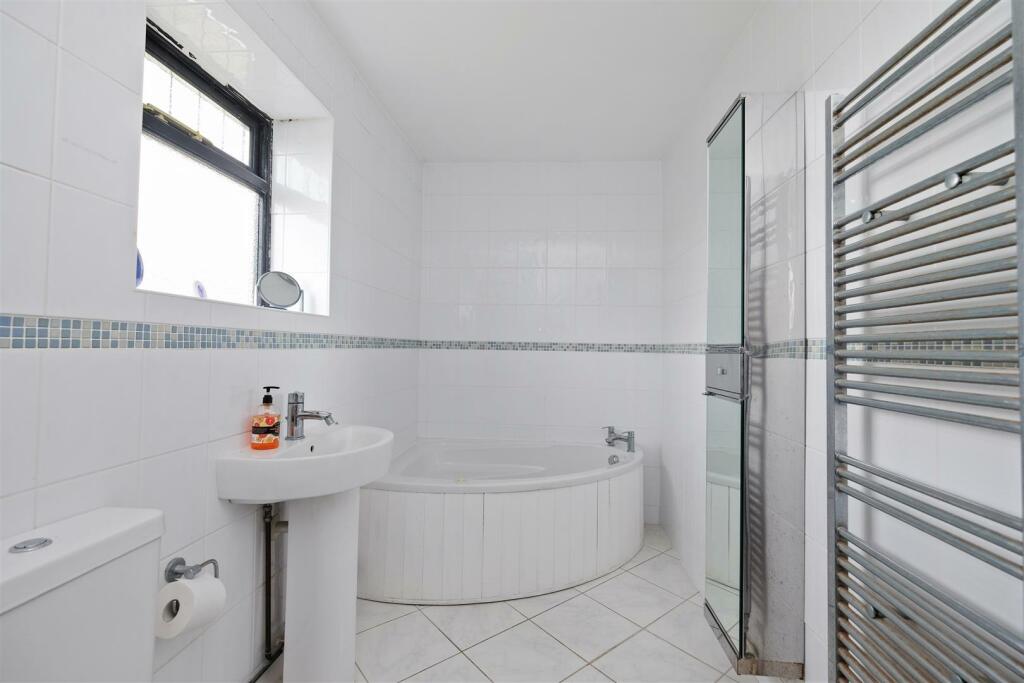 Additional image 19 of Longtye Drive, Chestfield, Whitstable