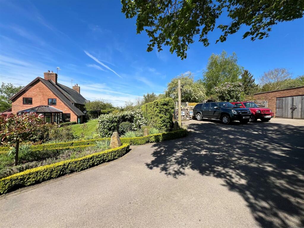 Additional image 38 of The Green, Chesterton, Leamington Spa