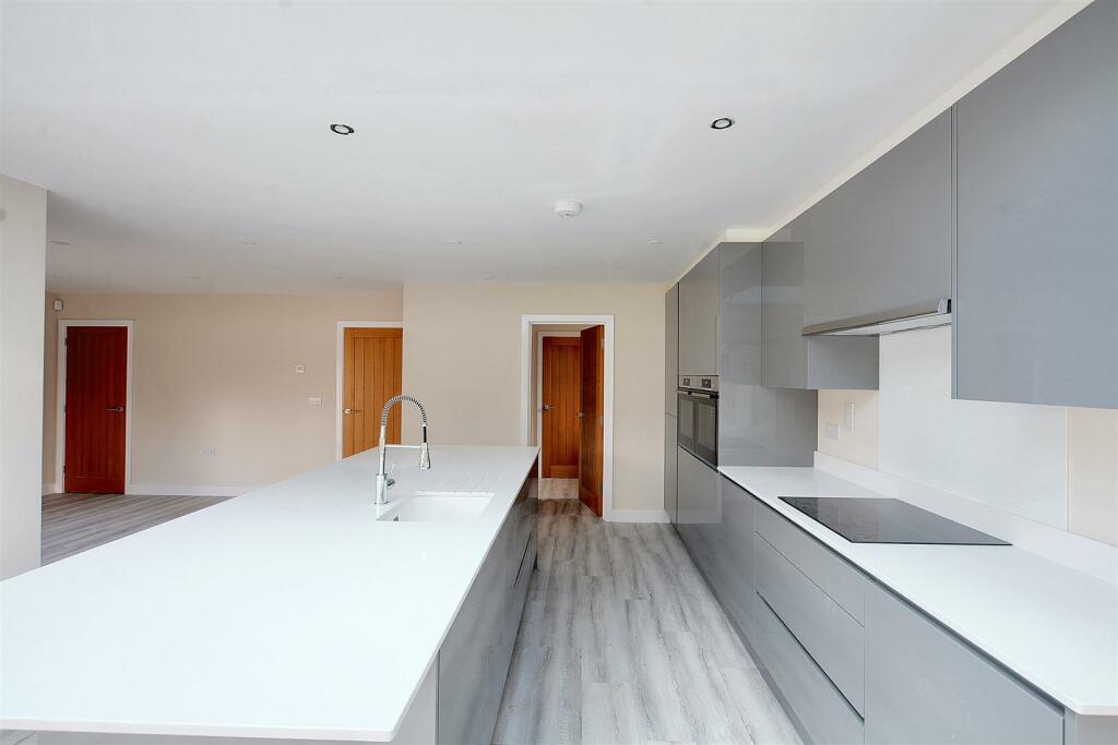 Additional image 6 of Second Avenue, Risley