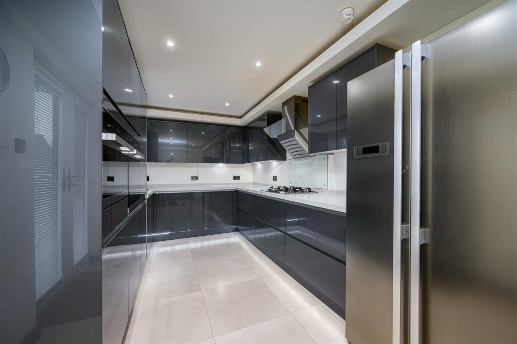 Additional image 5 of Ballantrae Gardens, Dundee