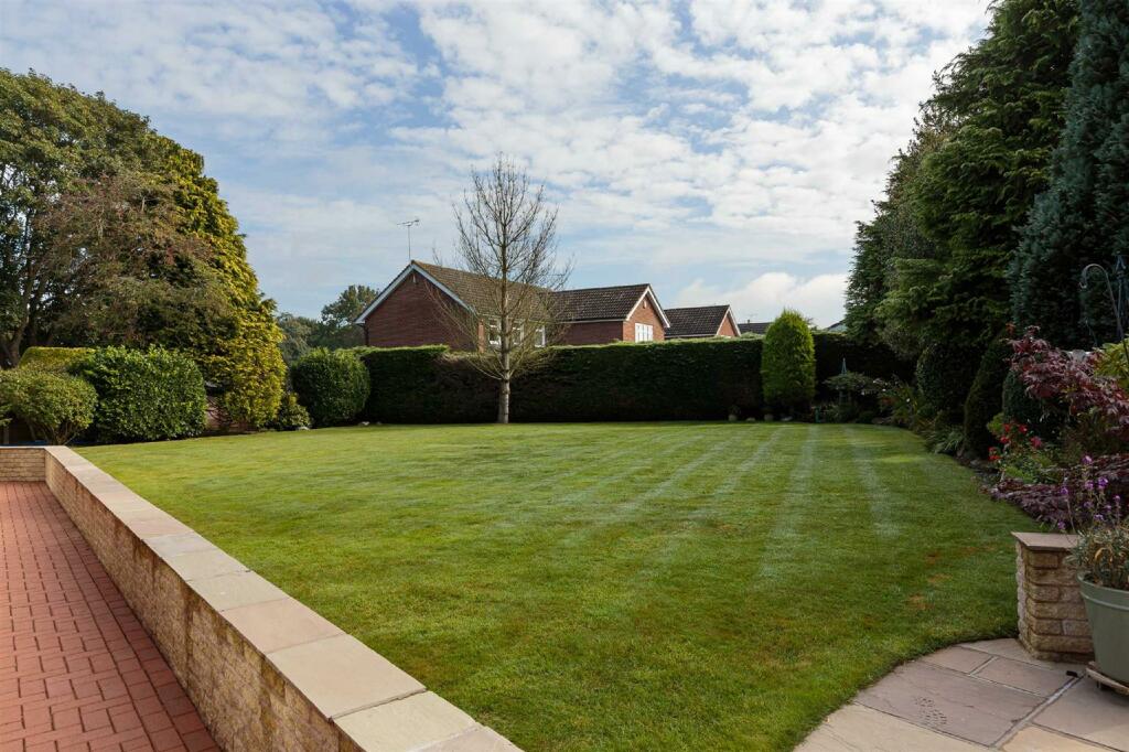 Additional image 18 of Willaston Hall Gardens, Willaston, Nantwich