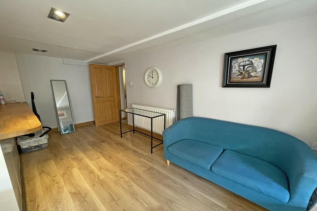 Additional image 7 of Russell Terrace, Leamington Spa